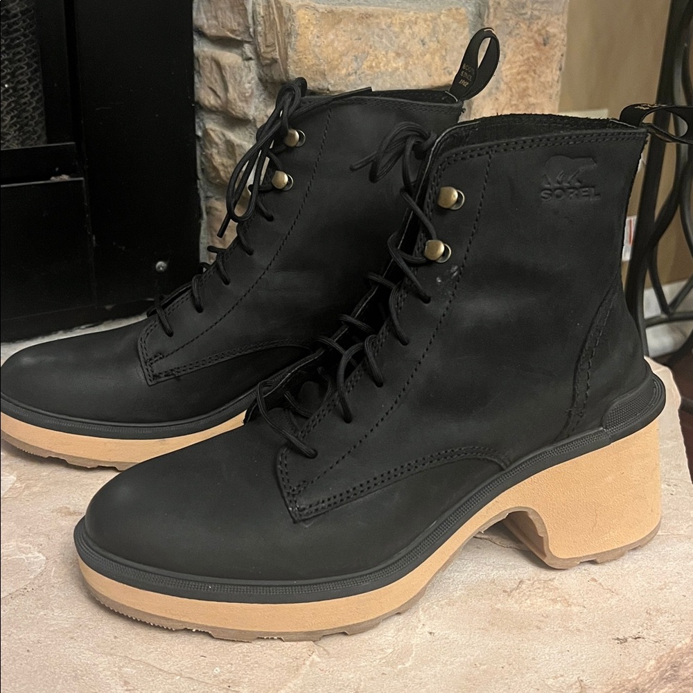 Sorel Women's Hi-Line Lace-Up Lug Combat Boots - Picture 7 of 12